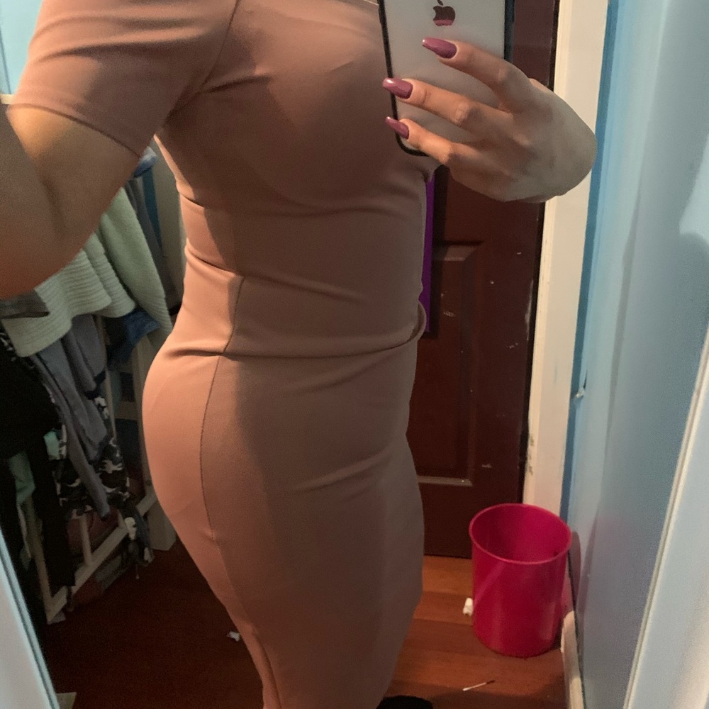 Dress - Picture 4 of 4